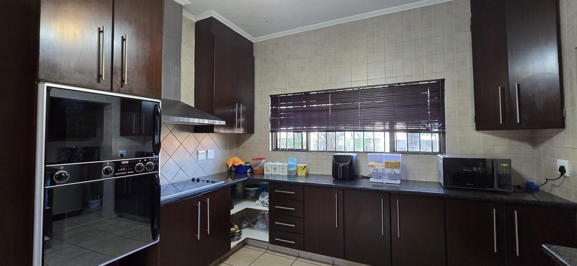  of property in Rooihuiskraal