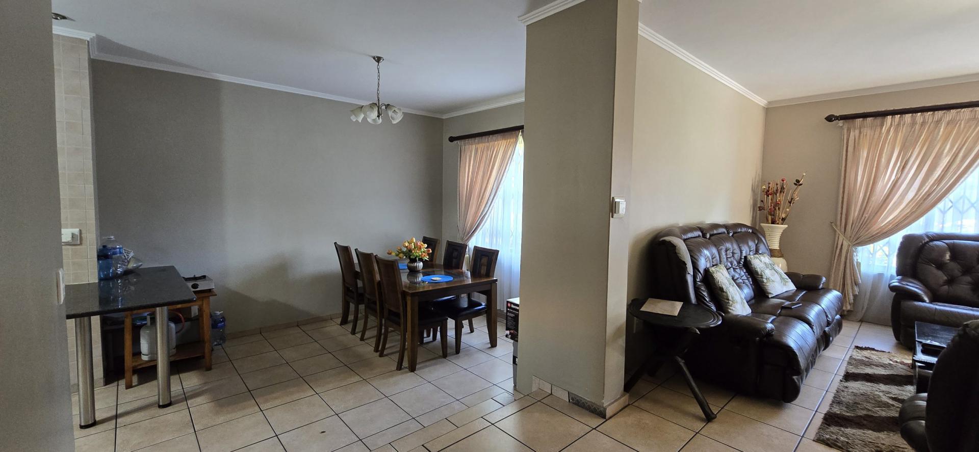  of property in Rooihuiskraal