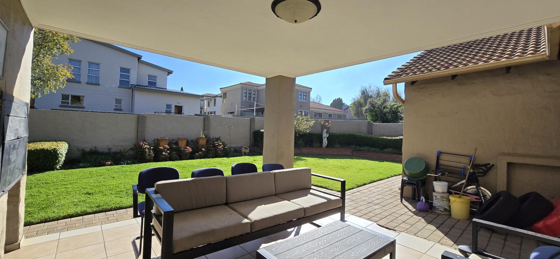  of property in Rooihuiskraal