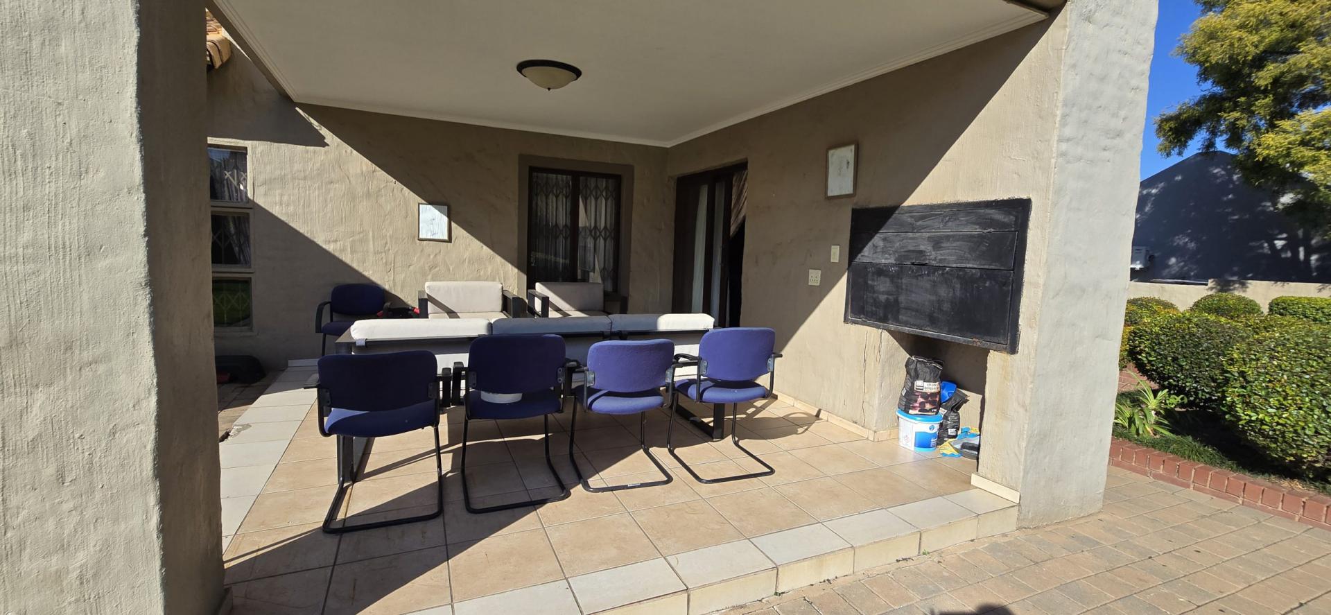  of property in Rooihuiskraal