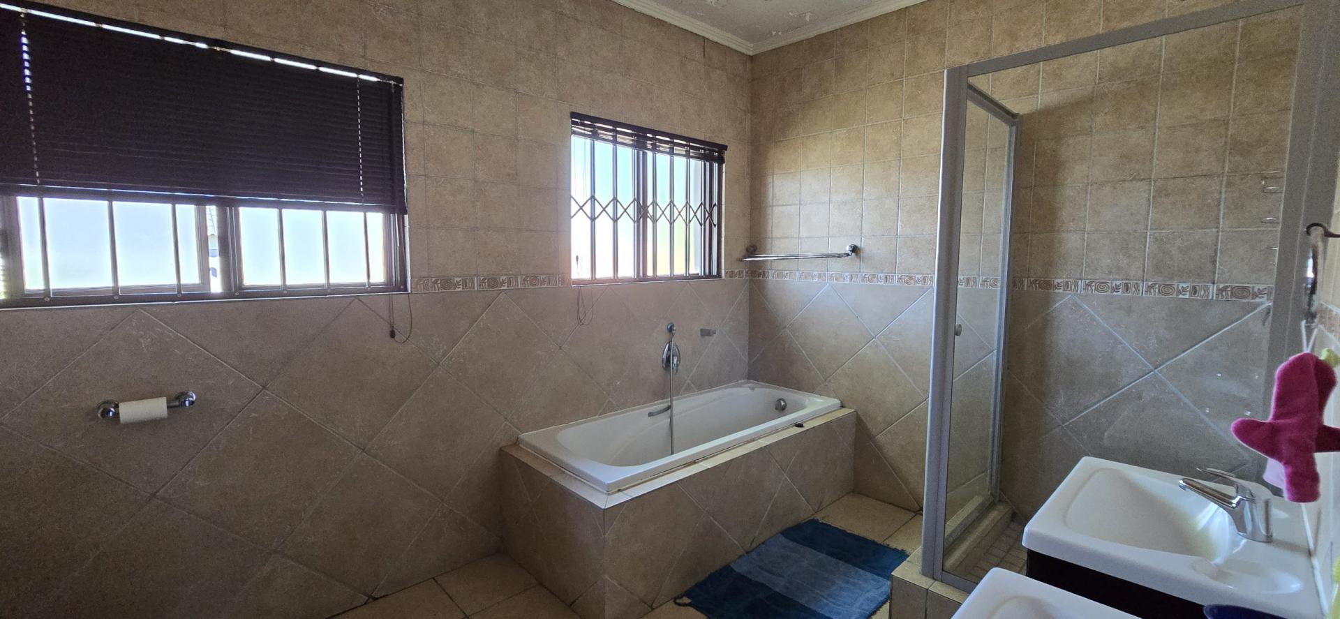  of property in Rooihuiskraal