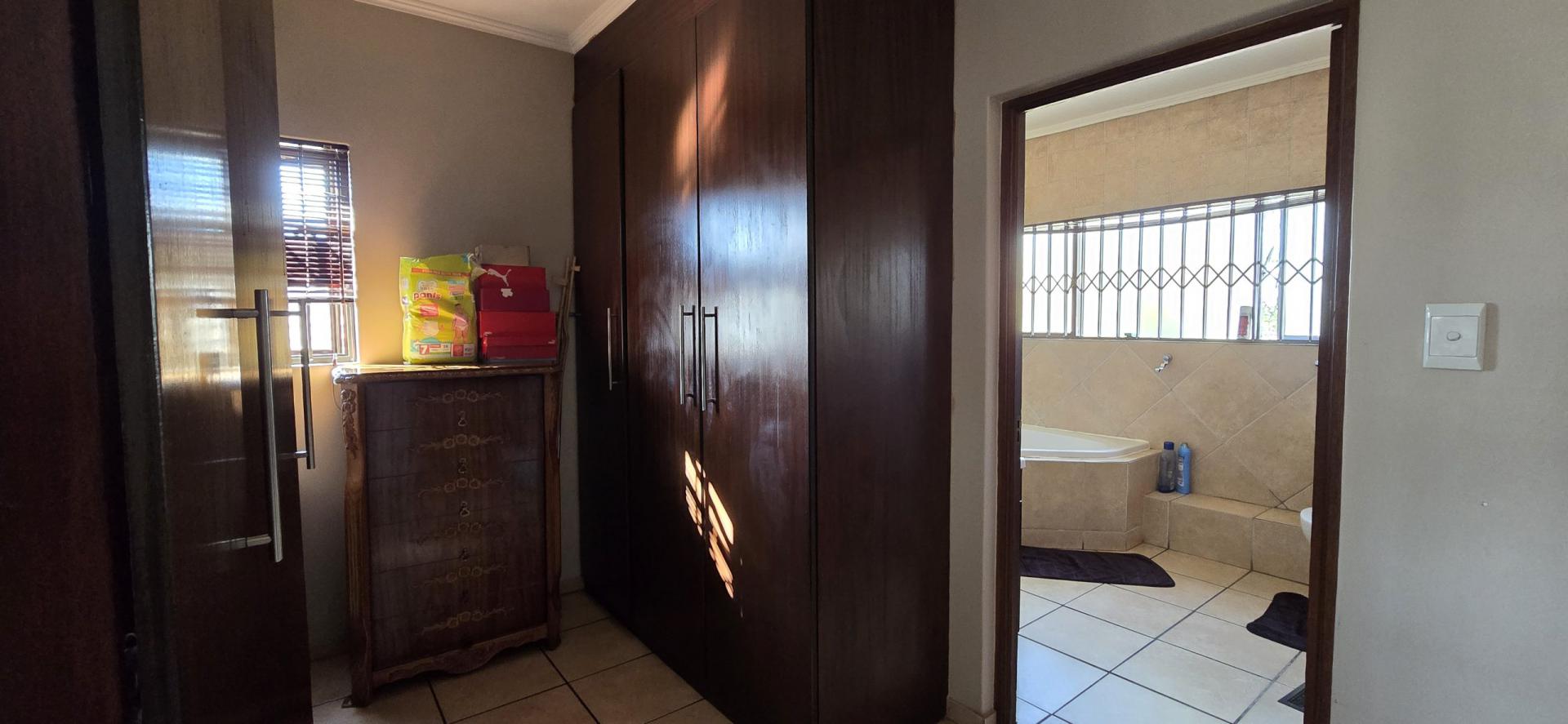  of property in Rooihuiskraal