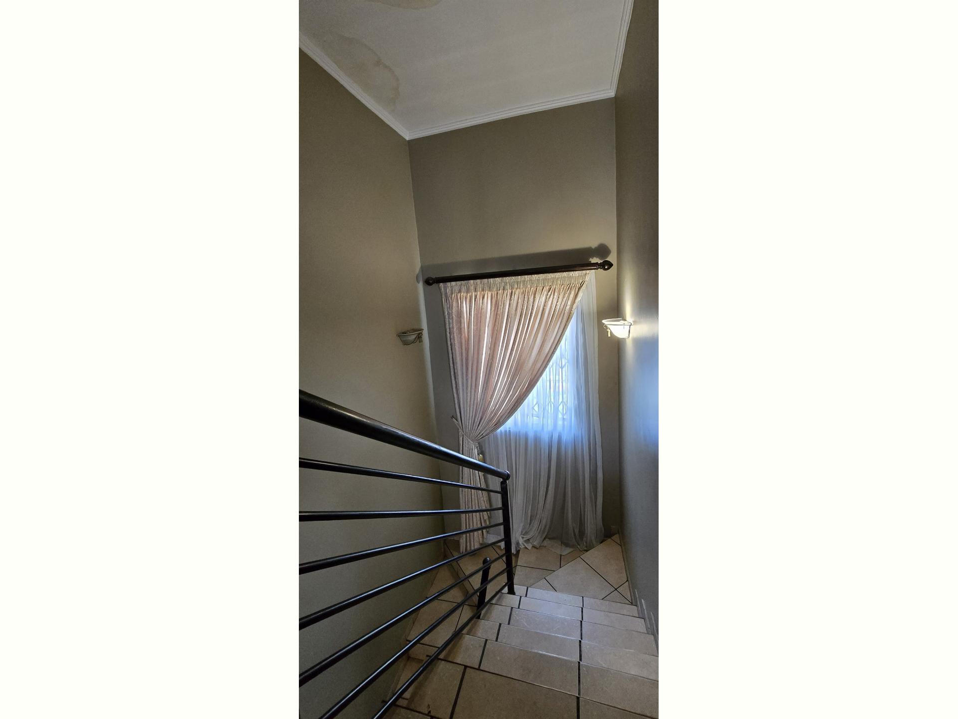  of property in Rooihuiskraal