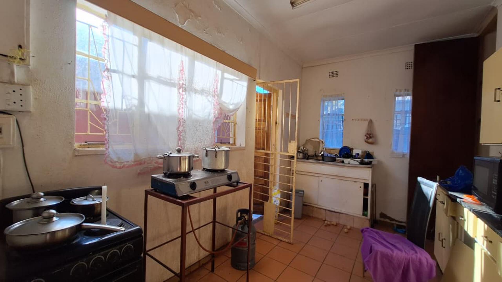 Kitchen - 17 square meters of property in Wentworth Park
