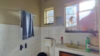 Bathroom 1 - 6 square meters of property in Wentworth Park