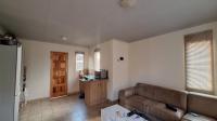 Lounges - 18 square meters of property in Albertsdal