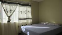 Bed Room 1 - 14 square meters of property in Weltevreden Park
