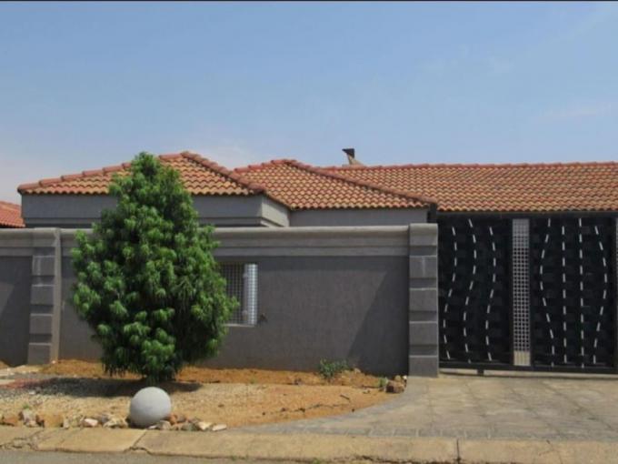 3 Bedroom House for Sale For Sale in Alveda - MR714167