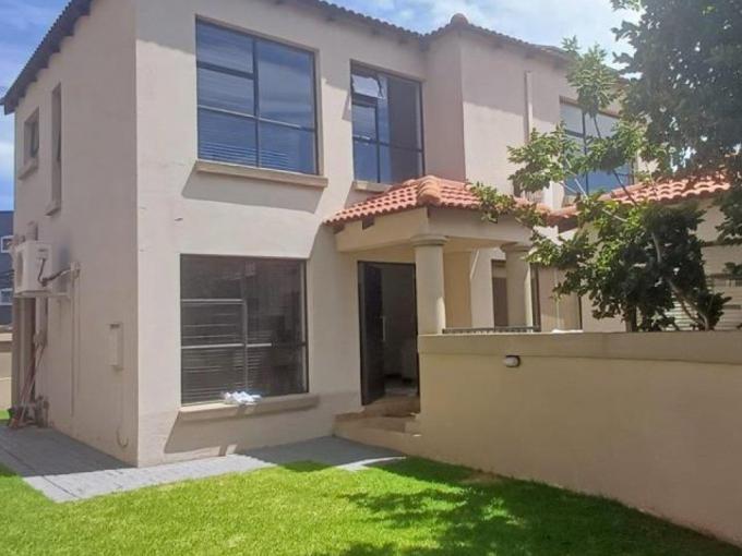 4 Bedroom House for Sale For Sale in Bassonia Rock - MR714181