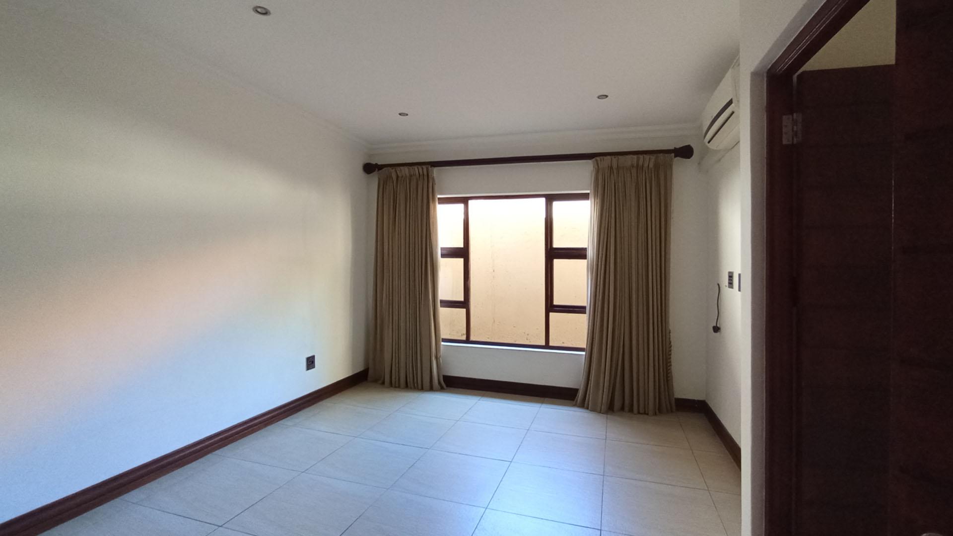 Bed Room 4 - 17 square meters of property in Pecanwood Estate