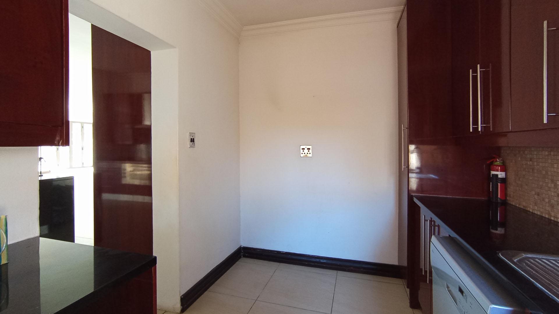 Scullery - 11 square meters of property in Pecanwood Estate