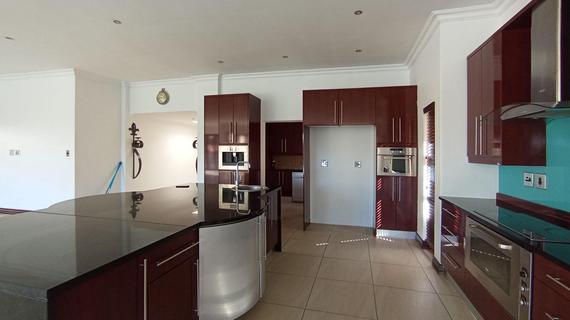 Kitchen - 35 square meters of property in Pecanwood Estate
