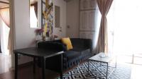 Lounges - 17 square meters of property in The Hill