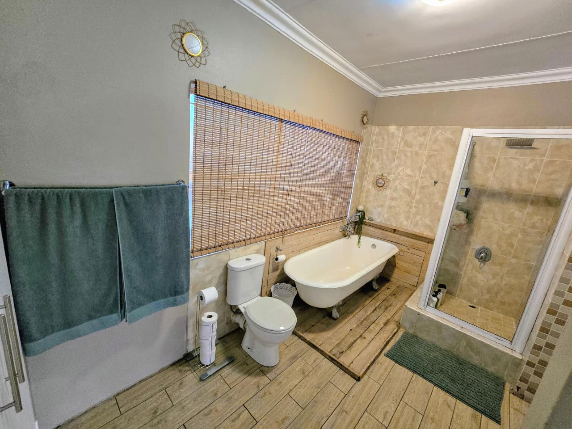  of property in Magalieskruin