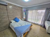  of property in Magalieskruin