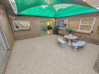  of property in Magalieskruin