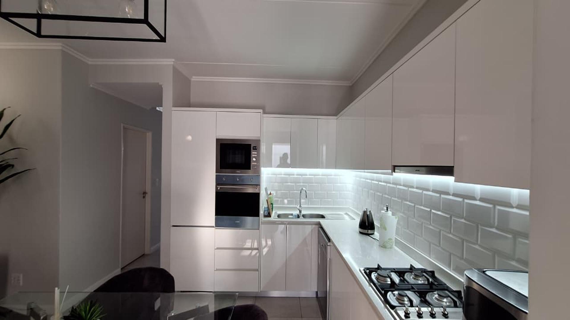 Kitchen - 15 square meters of property in Craighall