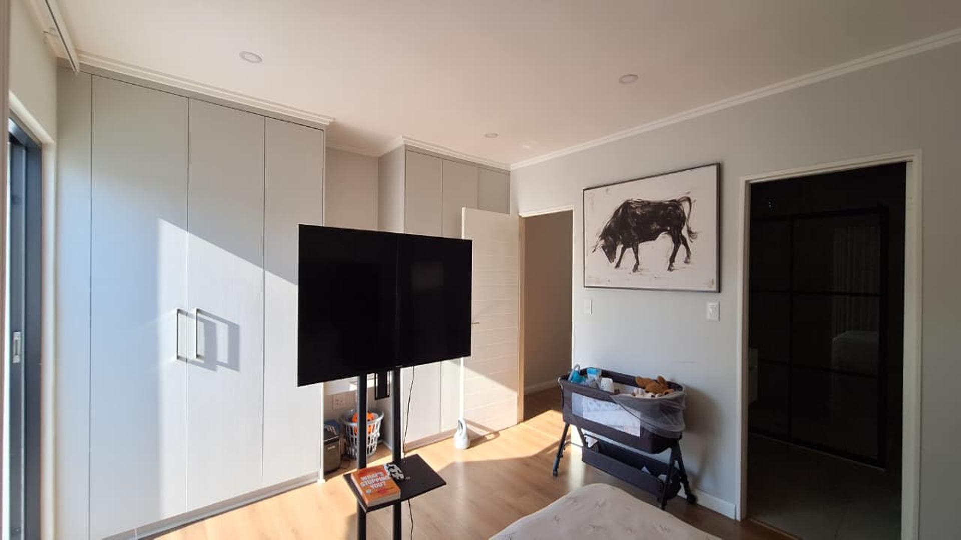 Main Bedroom - 20 square meters of property in Craighall