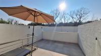 Balcony - 43 square meters of property in Craighall