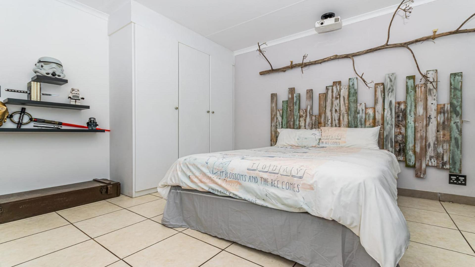 Bed Room 2 of property in Florida Park