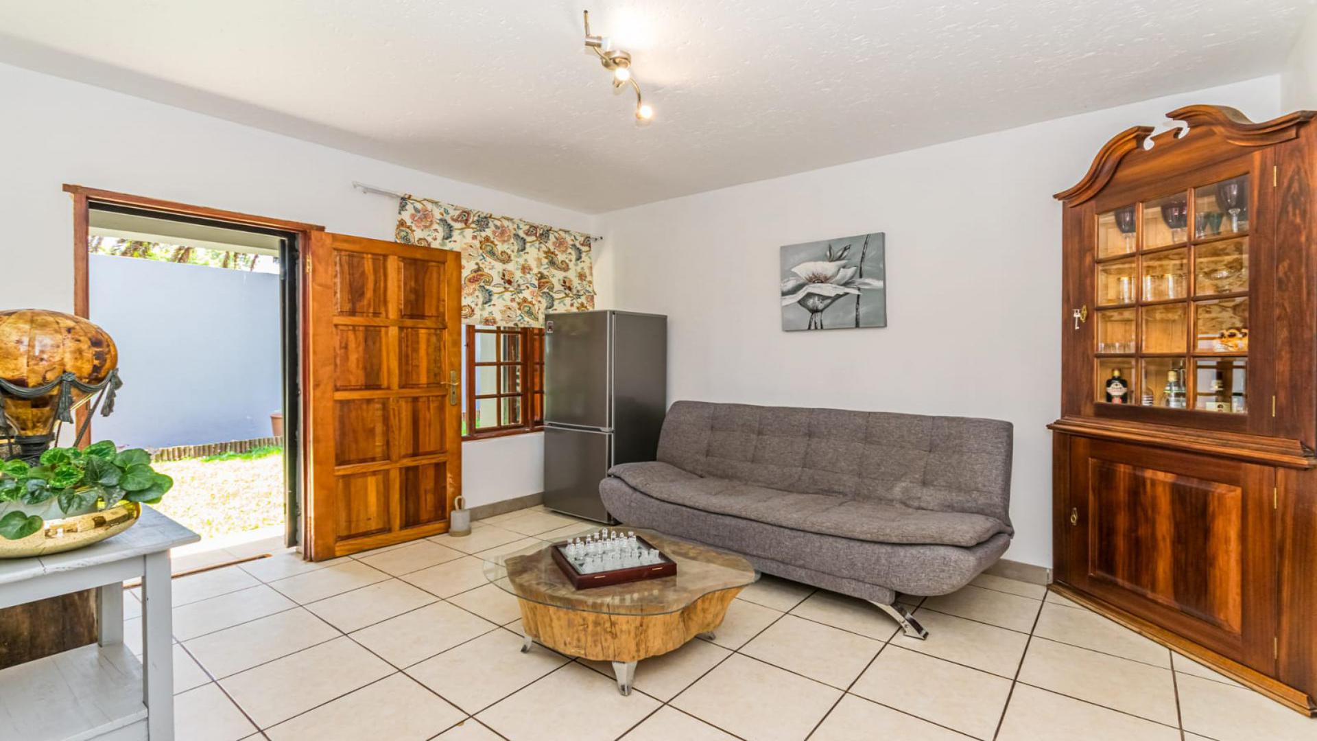 Spaces of property in Florida Park