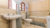 Bathroom 1 of property in Florida Park