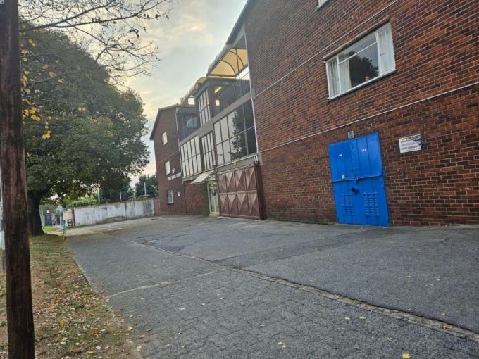 2 Bedroom Sectional Title for Sale For Sale in Haddon - MR714248