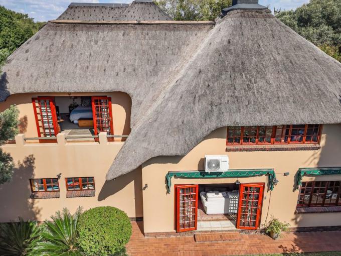 4 Bedroom House for Sale For Sale in Hartbeespoort - MR714273