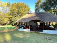  of property in Die Hoewes