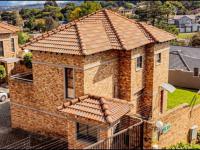 3 Bedroom 2 Bathroom Simplex for Sale for sale in Mondeor