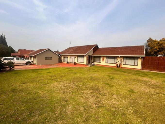 4 Bedroom House for Sale For Sale in Brackenhurst - MR714284