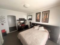  of property in Brackenhurst