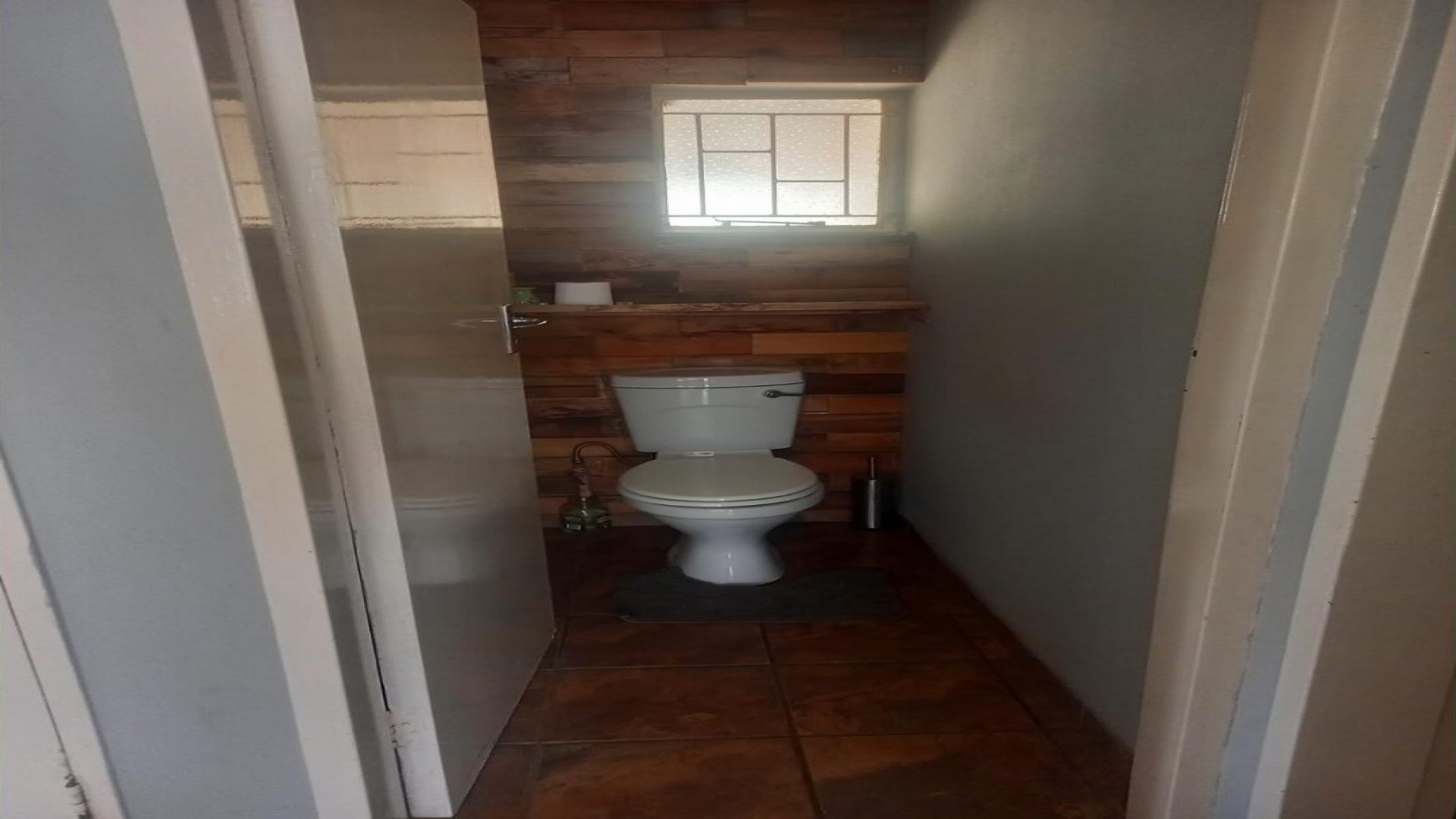 Bathroom 3+ of property in Sasolburg