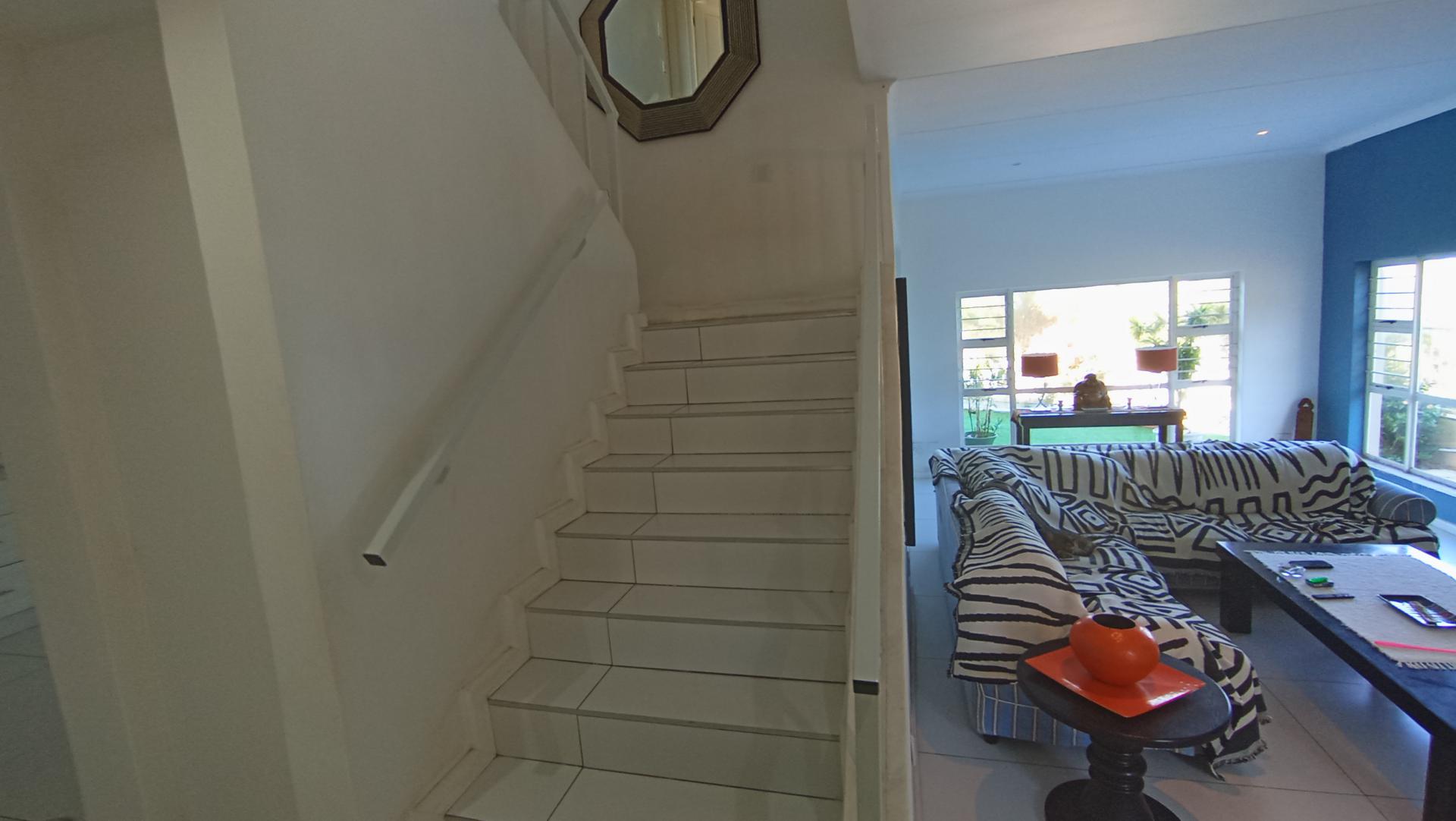 Lounges of property in Scottburgh