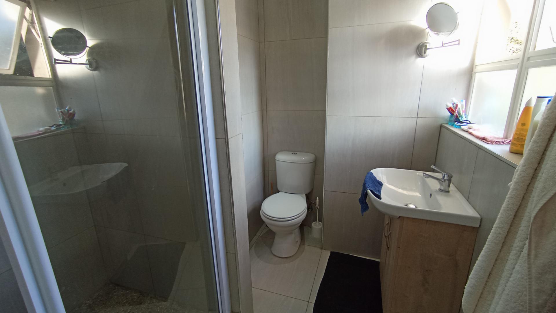 Bathroom 2 of property in Scottburgh
