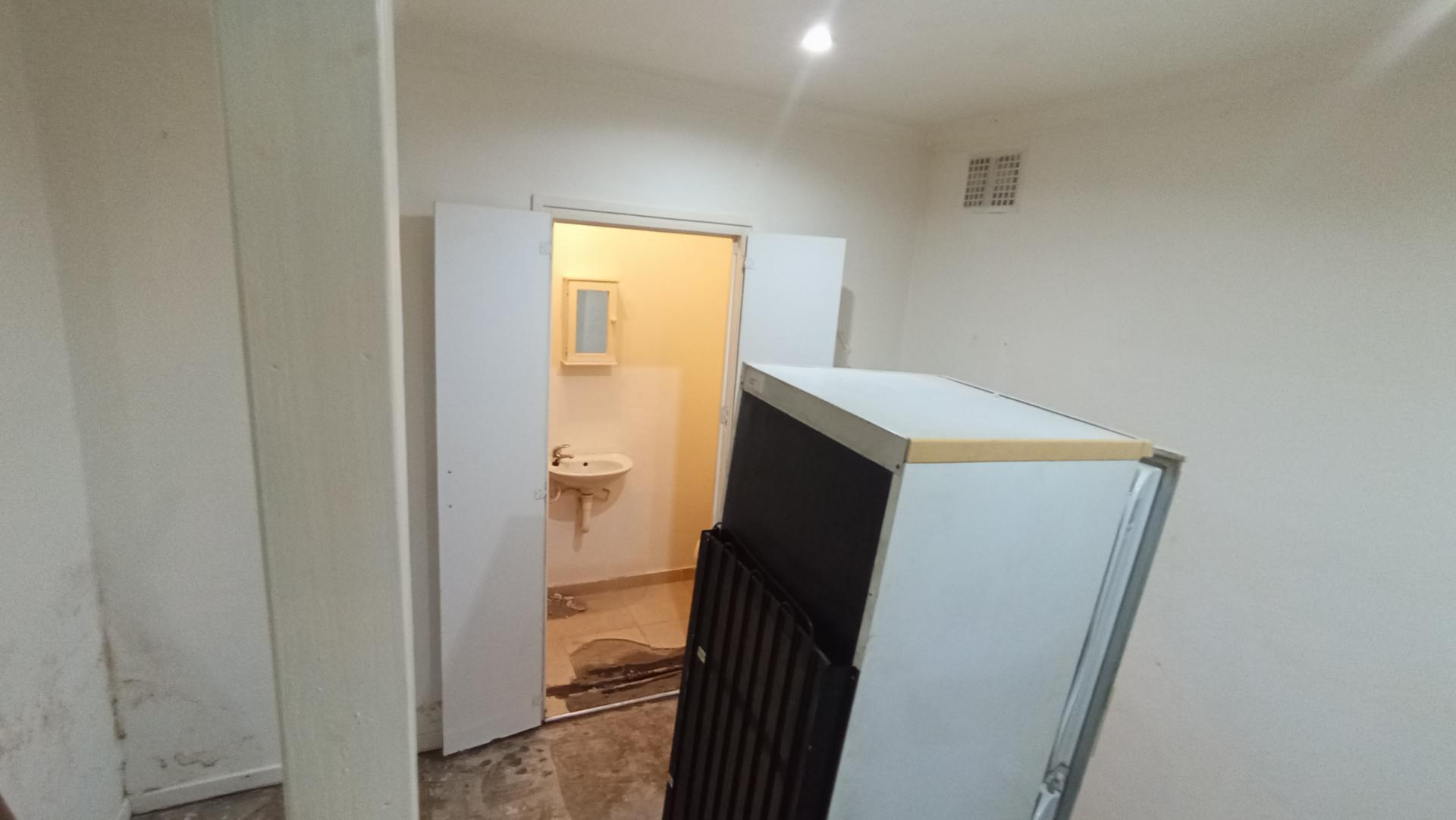 Bed Room 1 of property in Scottburgh