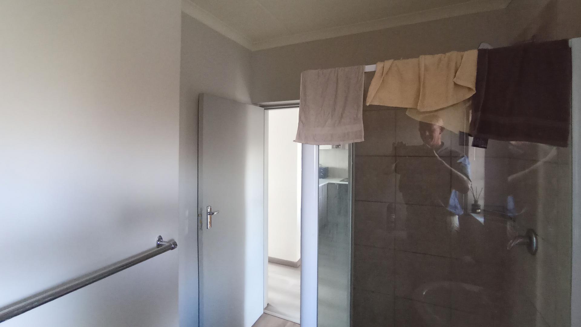 Bathroom 1 - 5 square meters of property in Wolmer