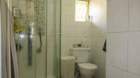 Main Bathroom - 5 square meters of property in Blairgowrie