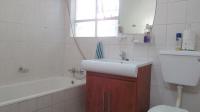 Bathroom 1 - 5 square meters of property in Blairgowrie