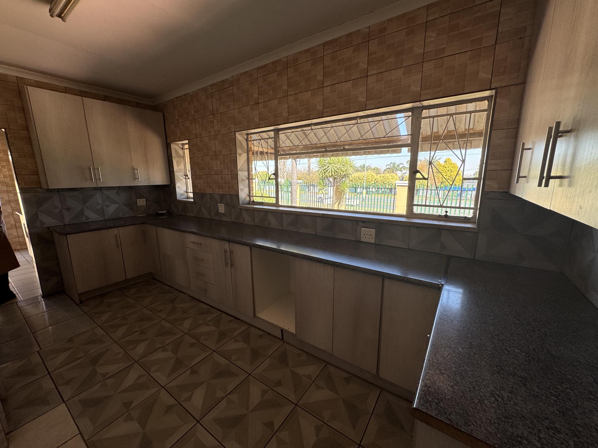  of property in Carenvale