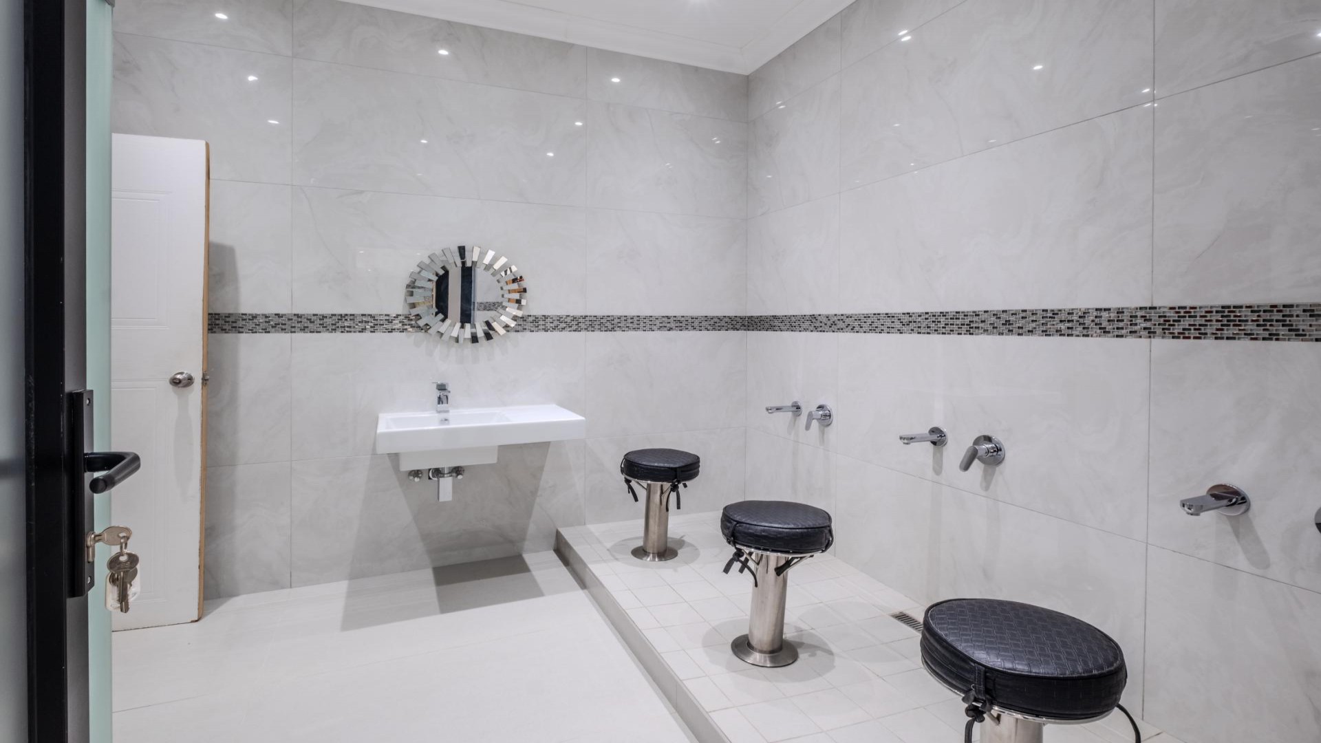 Bathroom 1 of property in Durban North 