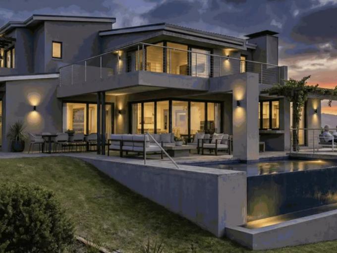4 Bedroom House for Sale For Sale in Knysna - MR714397