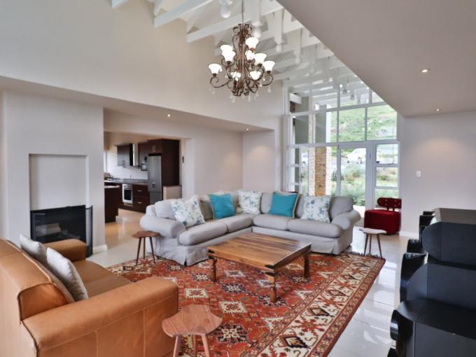 3 Bedroom House for Sale For Sale in Pezula Private Estate - MR714404