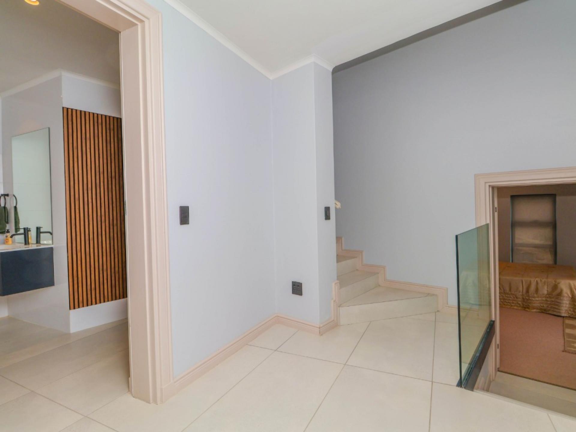  of property in Pezula Private Estate