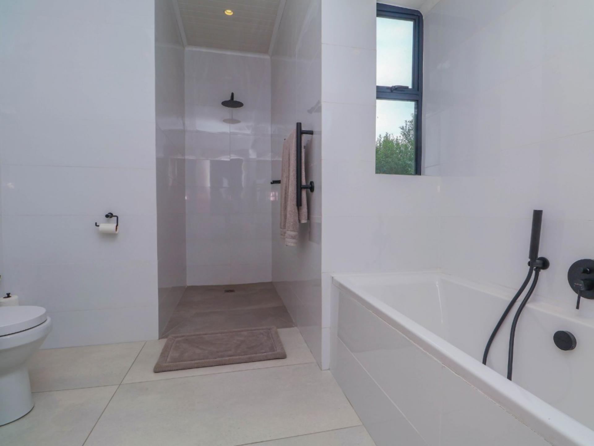  of property in Pezula Private Estate