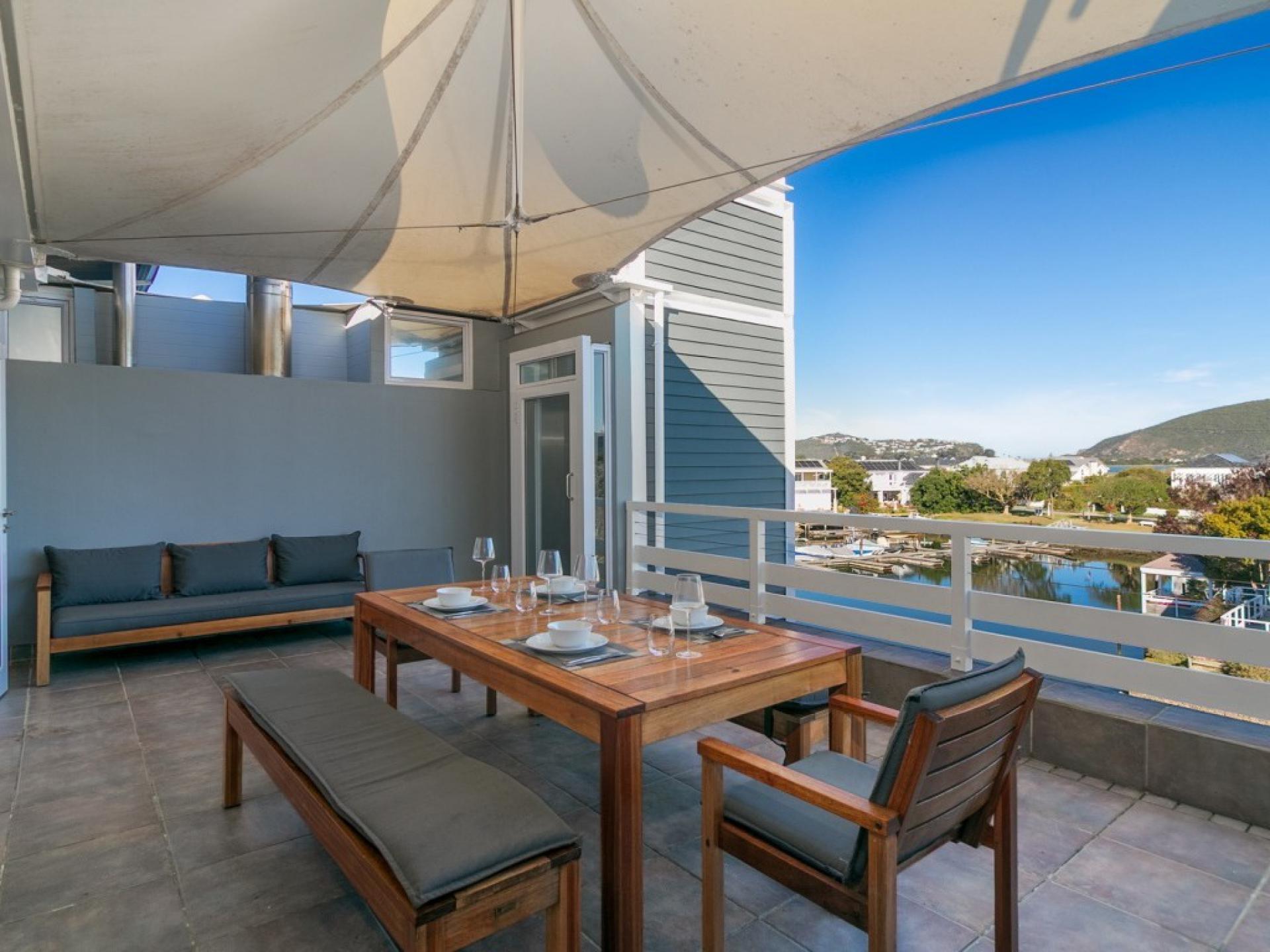  of property in Thesen Island