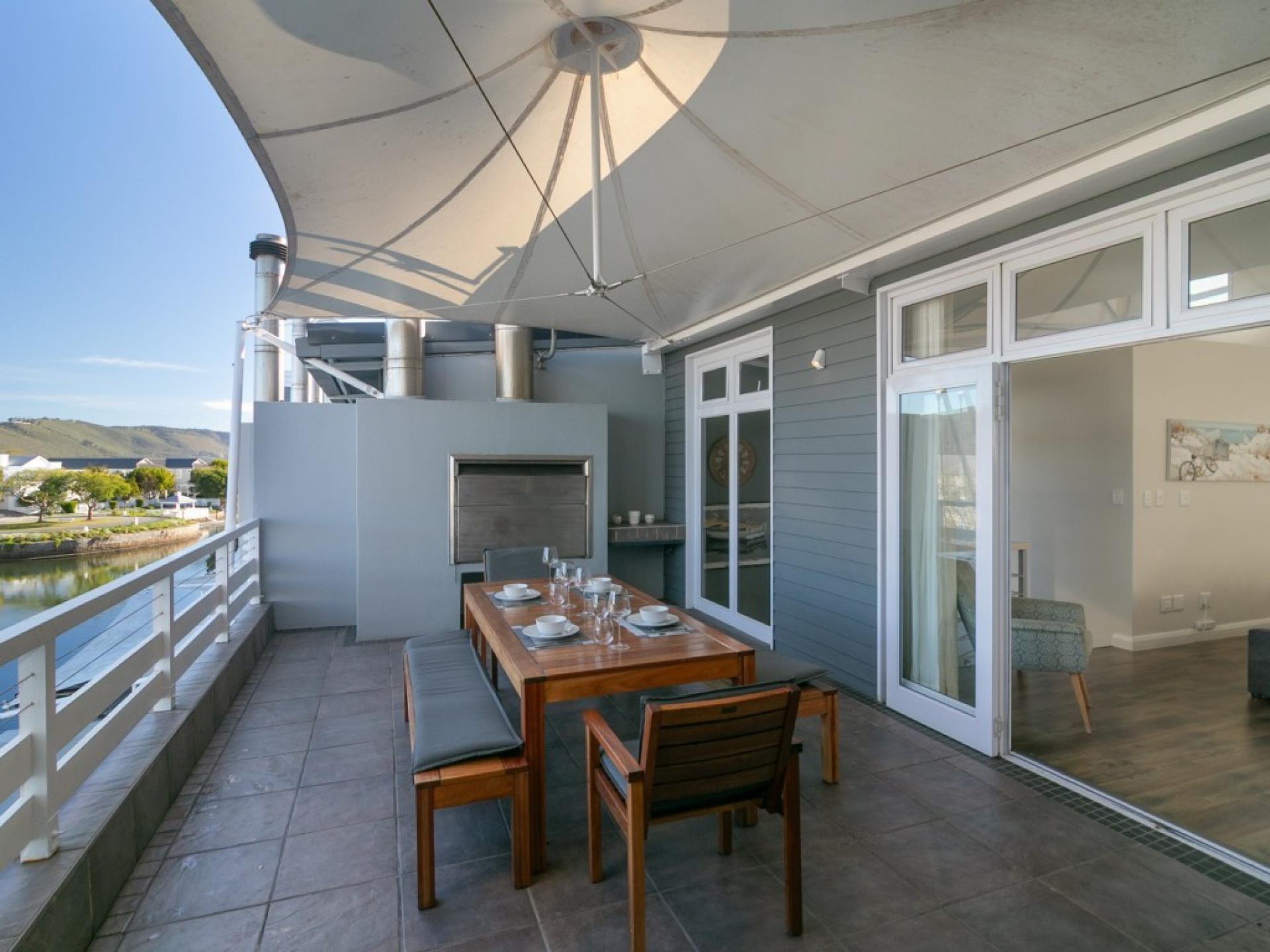  of property in Thesen Island