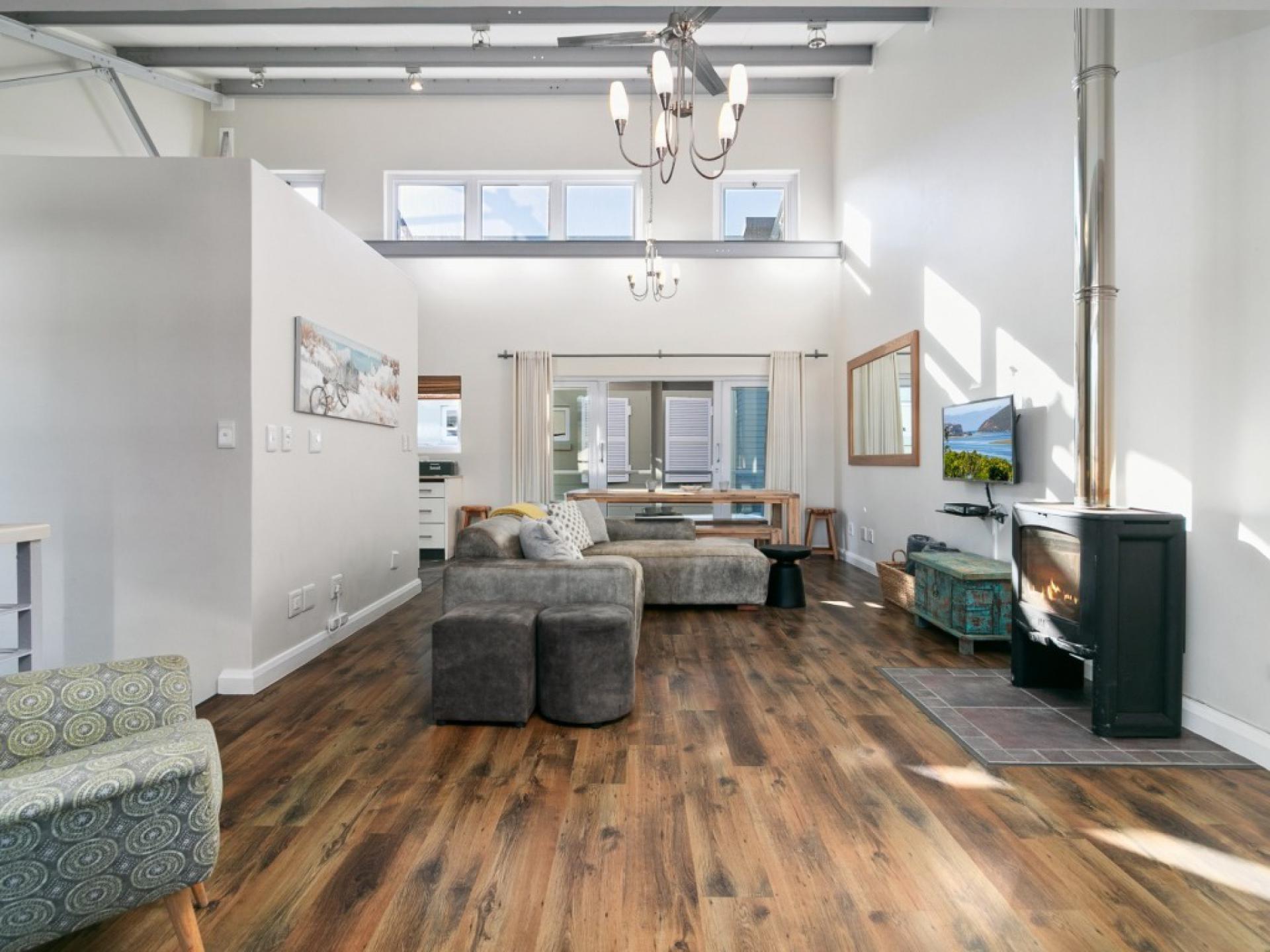  of property in Thesen Island
