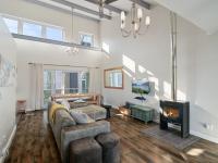  of property in Thesen Island