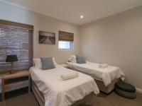  of property in Thesen Island